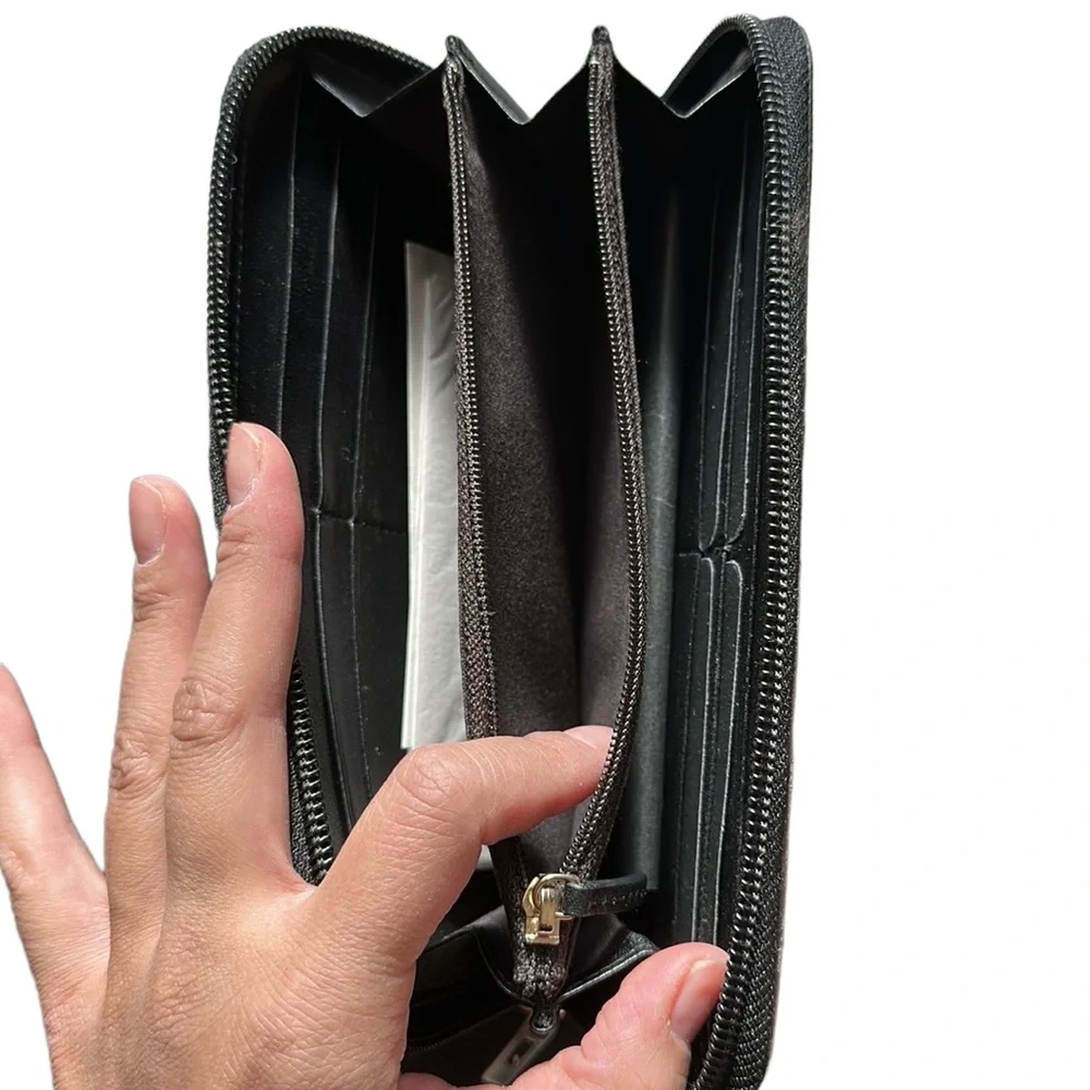 NWOB Fendi canvas coated wallet - Picture 6 of 8